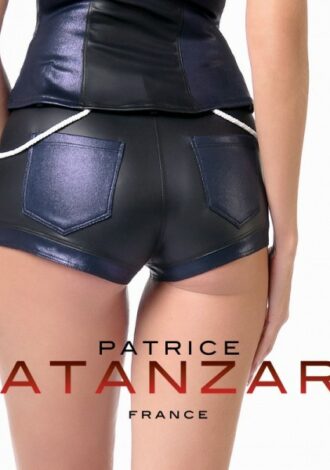 Short mit Riemen
