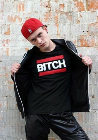 T-Shirt ‚BITCH‘