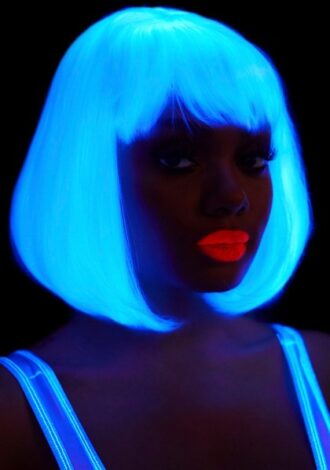 Kurze Bob Perücke ‚Glow-in-the-Dark‘